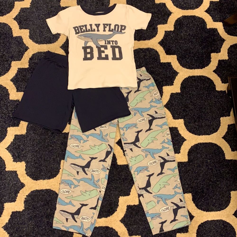 Gently Used Carter’s Kids 3-piece Pajamas Set, size 8